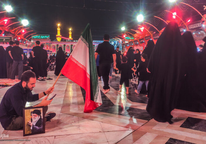 از دعایِ دخترک عراقی تا چرخش قاب امام شهید بین زائران بین‌الحرمین