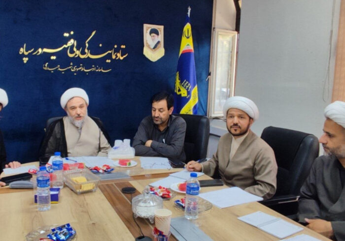 تأکید رئیس سازمان بسیج اساتید و روحانیون بر تبعیت از رهنمودهای نماینده ولی‌فقیه در سپاه