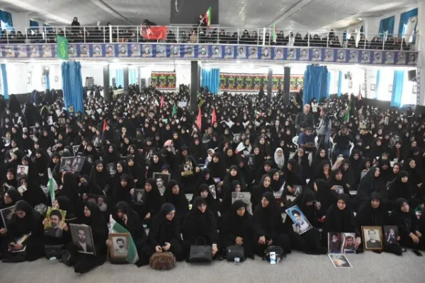 عکس | مراسم عزاداری بانوان لرستانی به یاد رهبر شهید