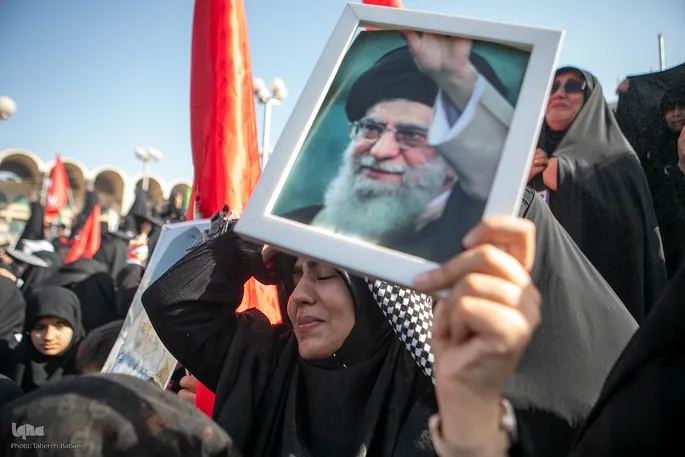 سیل جمعیت در تهران؛ تشییع رهبر شهید انقلاب با حضور میلیونی مردم آغاز شد