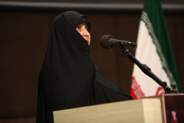 بانوان طلبه روایتگران زینب‌گونه حماسه مقاومت در اربعین باشند