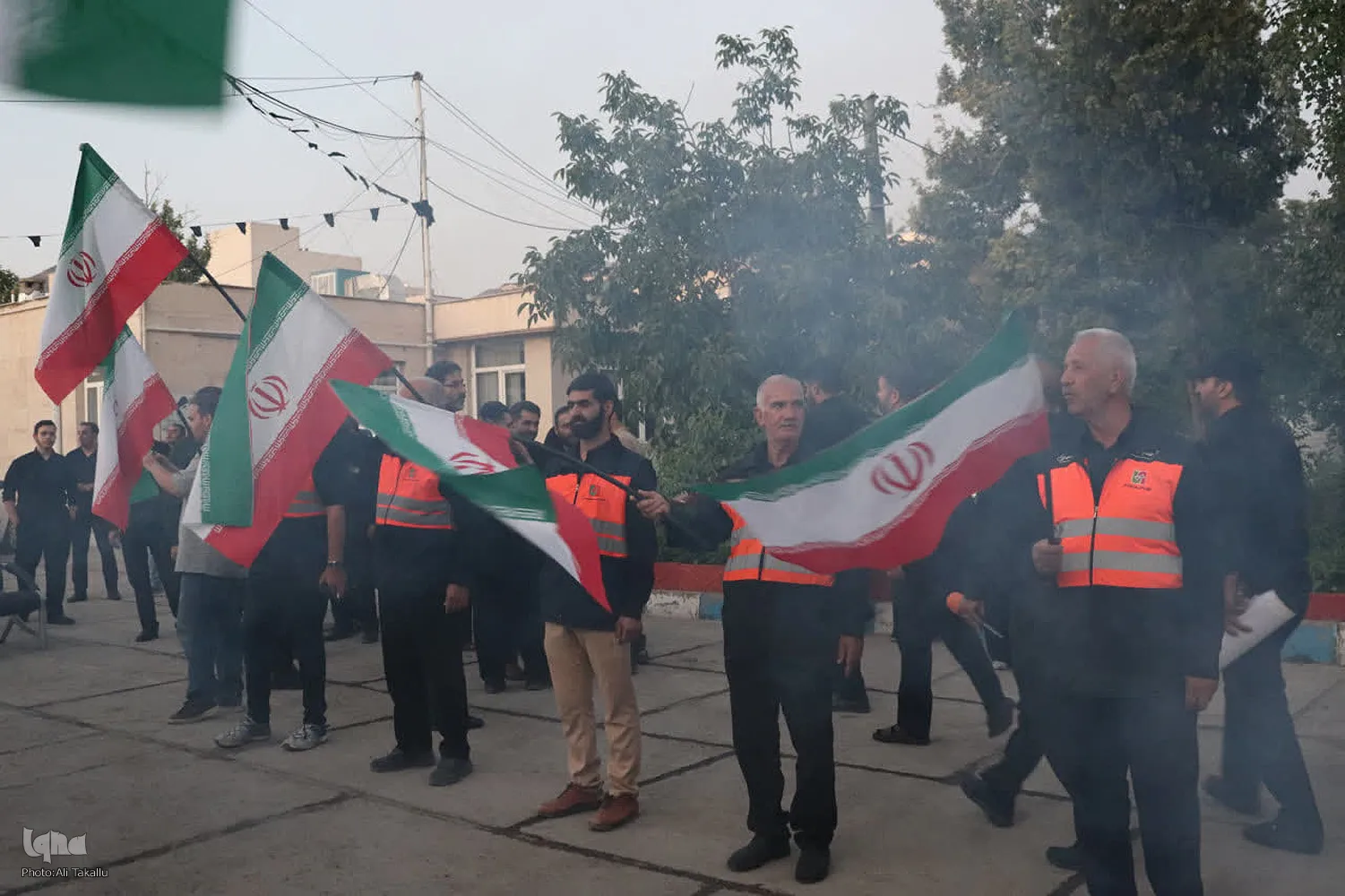 بدرقه کاروان اعزامی ملایری ها به آیین تشییع و وداع آقای شهید ایران