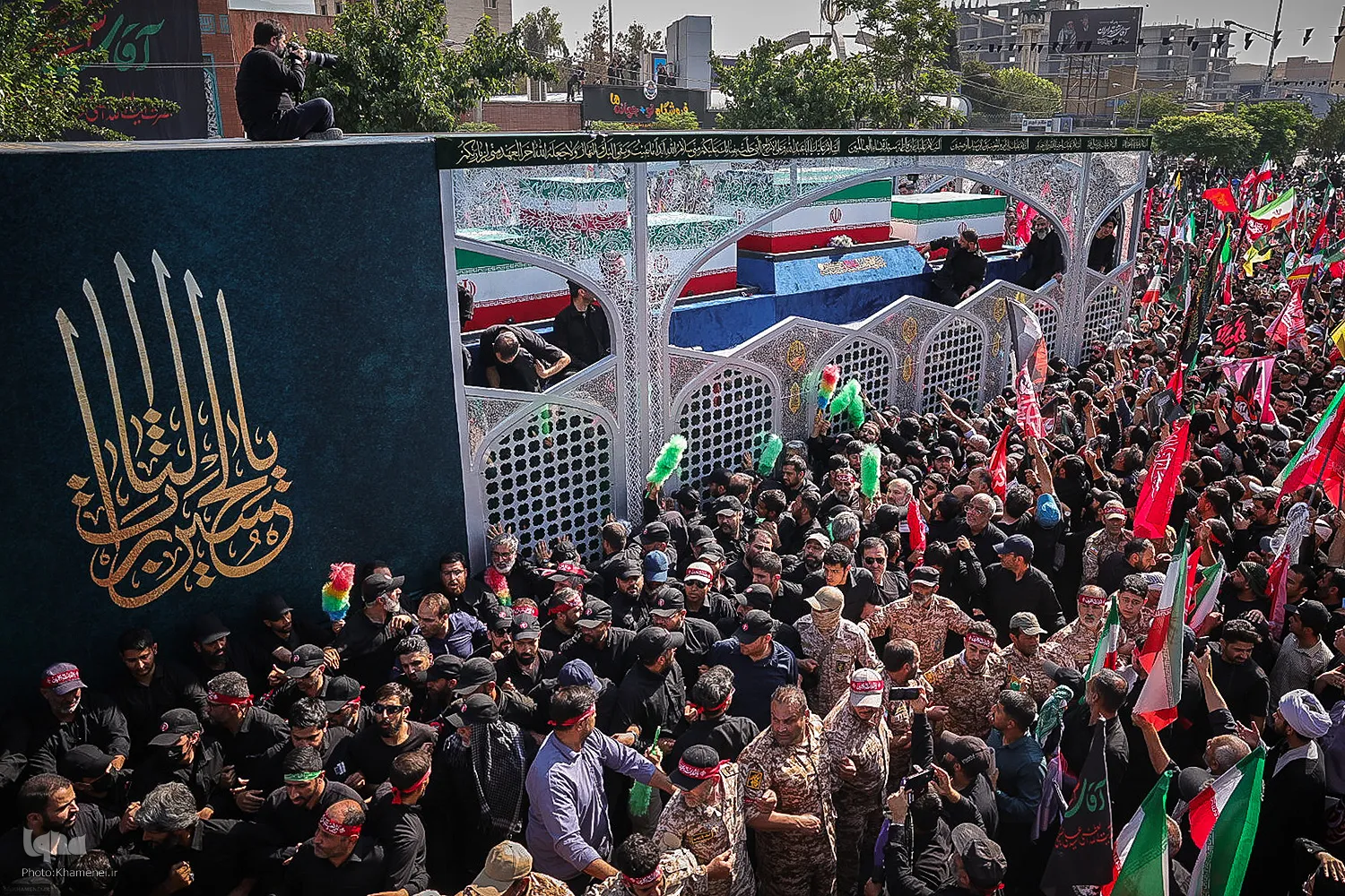 تشییع پیکر رهبر شهید در تهران /2