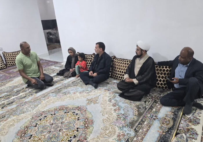 عیادت مدیرکل بنیاد شهید هرمزگان از مجروحان جنگ تحمیلی سوم در میناب