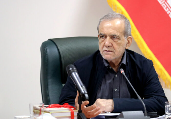 مقاومت ملت ایران الگویی بینظیر از ایستادگی در برابر زور و ظلم است مقاومت ملت ایران الگویی بینظیر از ایستادگی در برابر زور و ظلم است