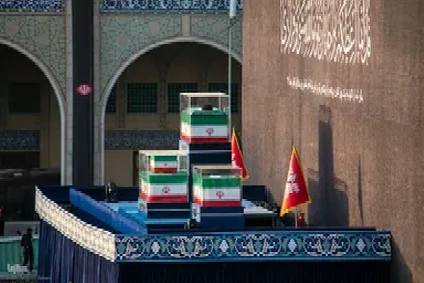 پیکر مطهر رهبر شهید و خانواده ایشان به جمکران رسید