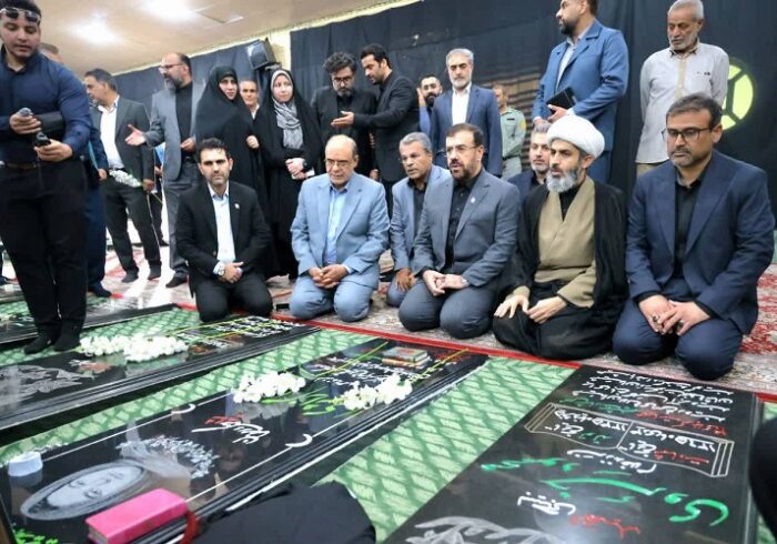 استاندار فارس در لامرد روند رسیدگی به آسیب‌دیدگان حمله دشمن را بررسی کرد
