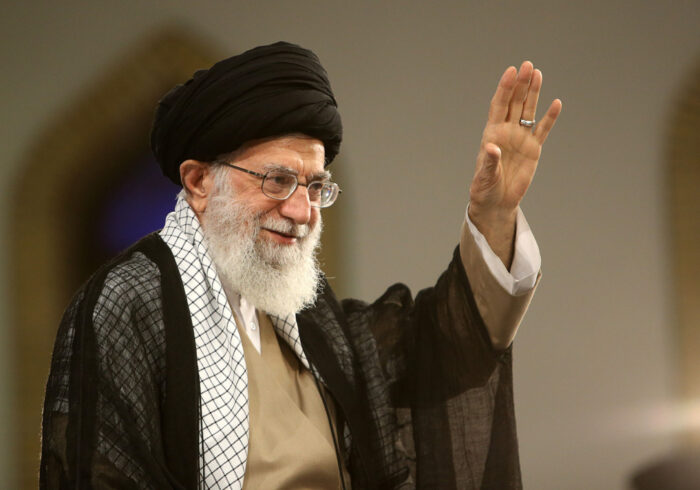 بازخوانی جایگاه جهانی رهبر شهید در نگاه شخصیت‌های بین‌المللی