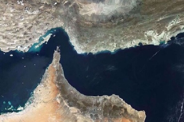 اساتید دانشگاه قم به بیانیه الگوی جدید مدیریت حقوقی تنگه هرمز پیوستند اساتید دانشگاه قم به بیانیه الگوی جدید مدیریت حقوقی تنگه هرمز پیوستند