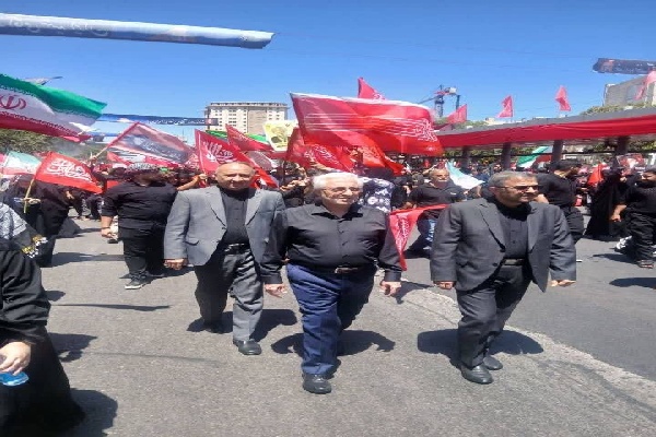 استاندار خراسان‌شمالی در مراسم تشییع باشکوه پیکر رهبر شهید در مشهد مقدس حضور یافت