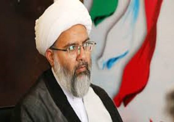 خون شهید مکتب حق را ماندگارتر می‌کند