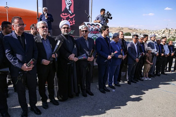 تجدید پیمان کردستانی‌ها با آرمان‌های انقلاب در مراسم «رهبر شهید»