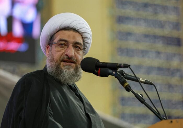 رهبر شهید در برابر اصول انقلاب هیچ‌گاه عقب‌نشینی نکرد