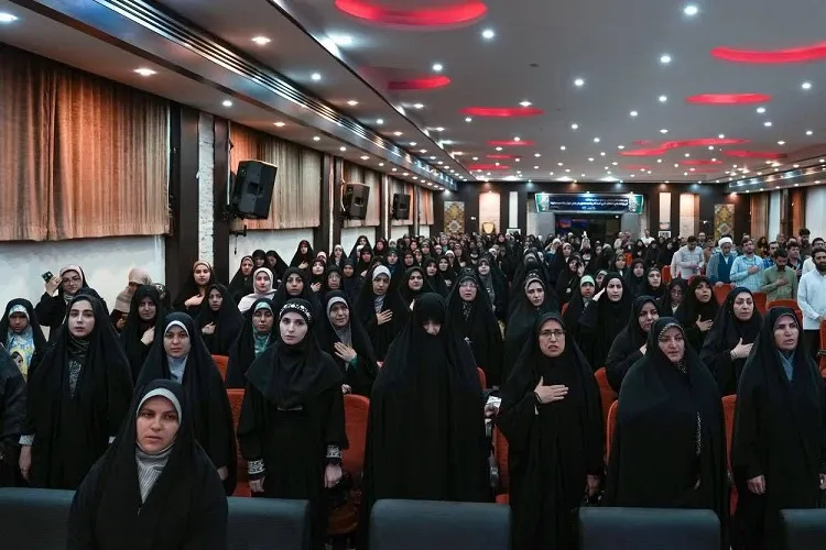 معلم تراز انقلاب «مطهری‌وار» در میدان مسائل جامعه حضور داشته باشد