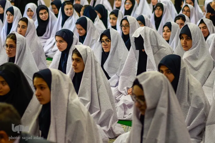 نماز باید محور اصلی تربیت دانش‌آموزان باشد