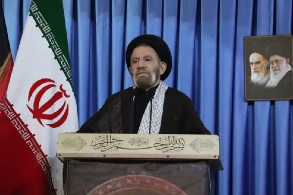 آزادگان نماد ایستادگی و فداکاری ملت ایران هستند