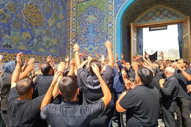 مشهدالرضا(ع)؛ کانون تپش قلب‌ عاشقانی که مرثیه عشق سر می‌دهند