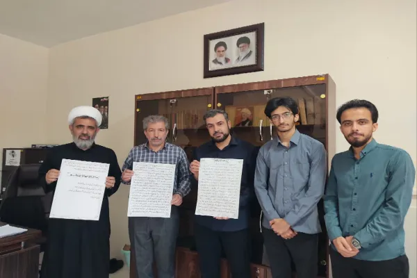 کتابت سوره فتح با خط کوفی از سوی دانشجوی دانشگاه فرهنگیان لرستان