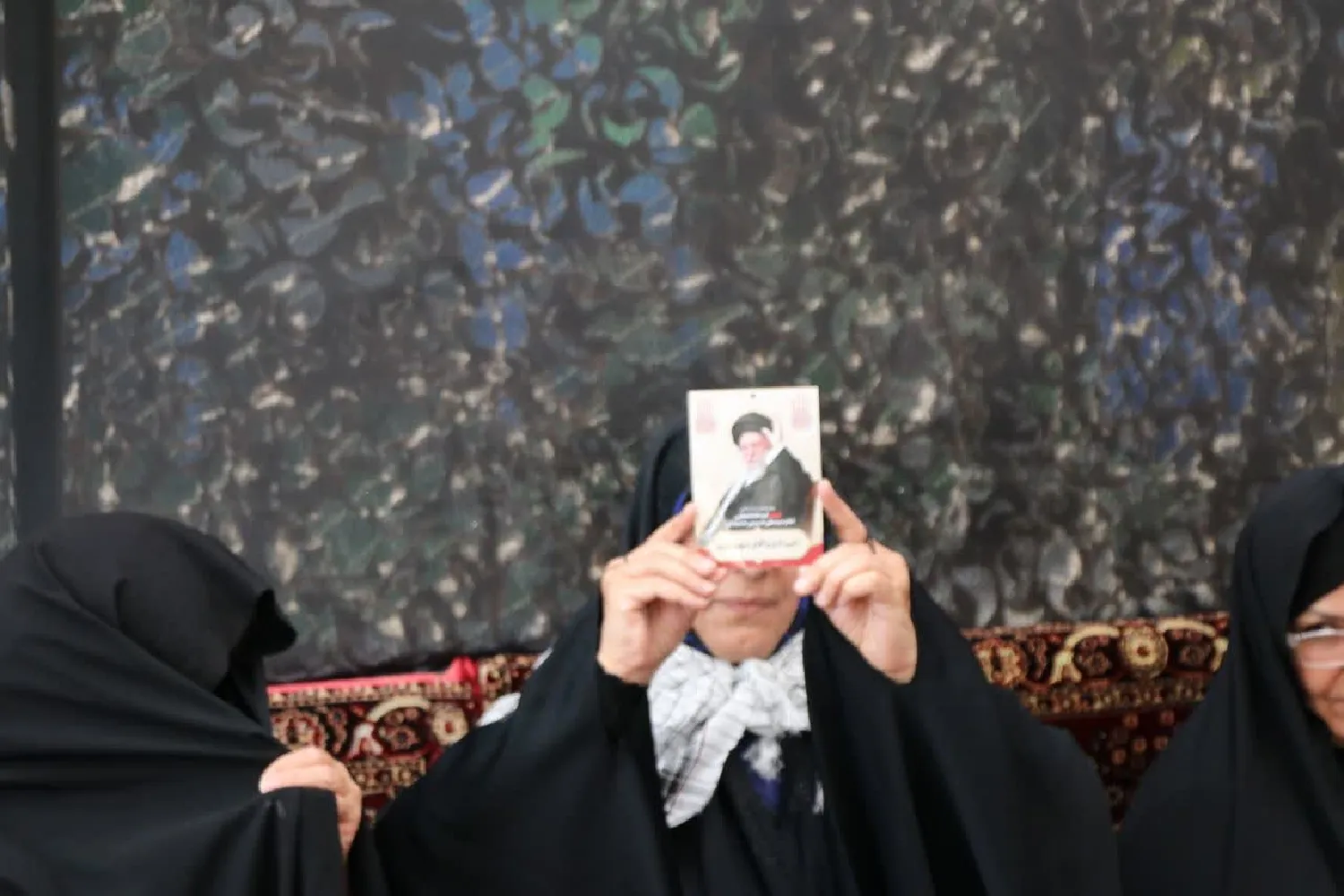 عکس| تمرچین؛ جایی که صدای قرآن و اشک زیارت عاشورا در هم‌می‌آمیزد
