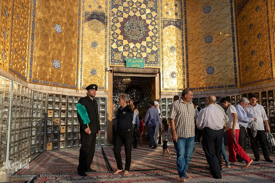 غبطه خادمان به زائرانی که هر روز متنوع‌تر می‌شوند