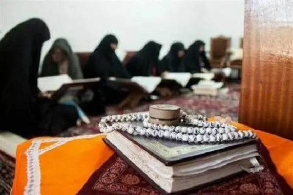 جلسات خانگی قرآن، به حرکت اجتماعی در مسیر قرآن کریم کمک میکند جلسات خانگی قرآن، به حرکت اجتماعی در مسیر قرآن کریم کمک میکند