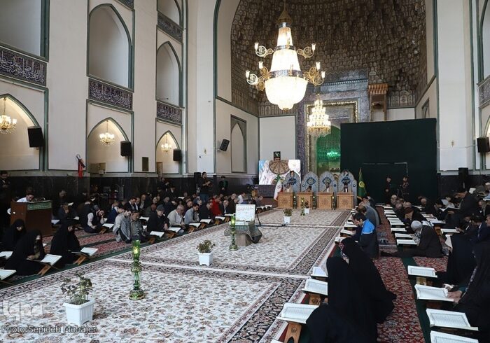 جلسه آموزش حفظ قرآن حسینیه محبان‌الزهرا (س) در مشهد برگزار می‌شود 