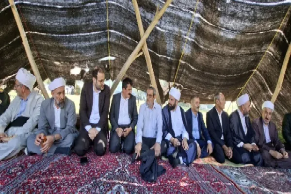 مسلمانان با حفظ وحدت در برابر توطئه‌های دشمنان ایستادگی کنند
