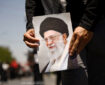 ختم قرآن کریم؛ هدیه زائران رضوی به روح سیدالشهدای انقلاب اسلامی ختم قرآن کریم؛ هدیه زائران رضوی به روح سیدالشهدای انقلاب اسلامی