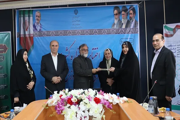 تجلیل از ۹ برگزیده کشوری جشنواره الگوهای برتر یاددهی ـ یادگیری در لرستان