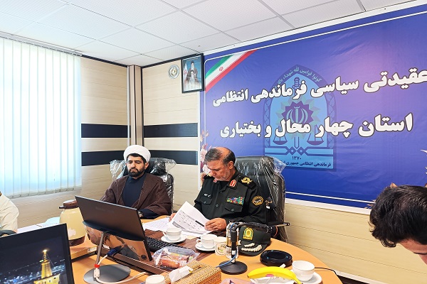 مجموعه عقیدتی سیاسی فرمانده انتظامی در حوزه ترویج فرهنگ اقامه نماز پیشگام است