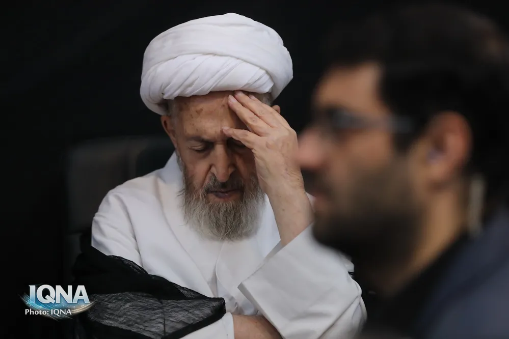 عزاداری روز شهادت امام رضا در دفتر مراجع قم