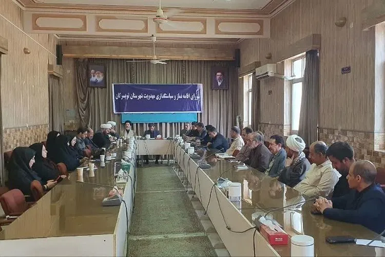 مدیران در ترویج فرهنگ نماز الگوی عملی باشند