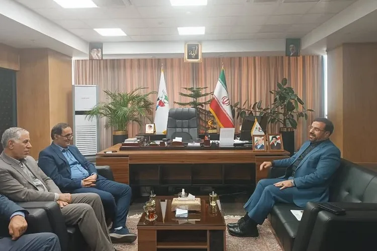وعده استاندار فارس به خانواده مجروحان شهرستان لامرد در شهریور عملی می‌شود