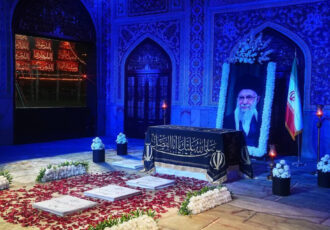 رونمایی از نماد مزار مطهر رهبر شهید انقلاب در میدان آزادی