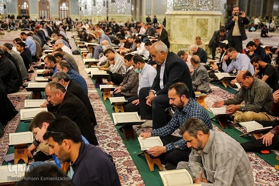 جلسه تلاوت کلام‌الله مجید نخبگان قرآنی در مشهد برگزار می‌شود.