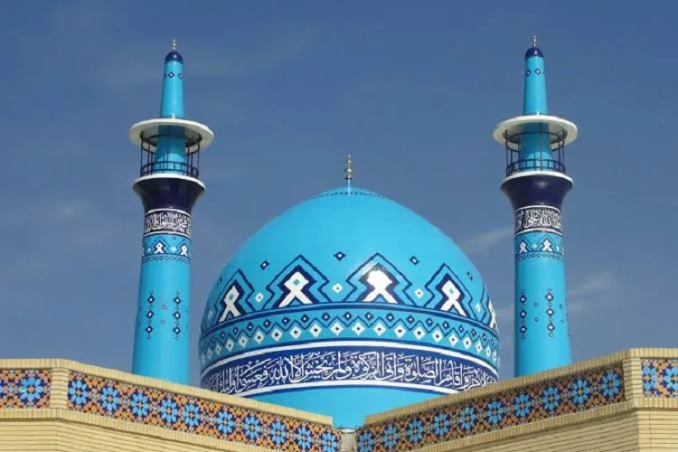 مساجد به چالش‌های روز جامعه پاسخ دهند
