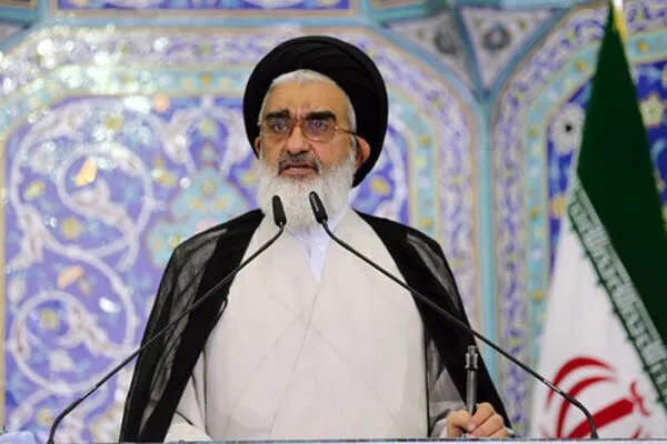 دولت با جدیت برای مهار گرانی و رفع مشکلات معیشتی تلاش کند