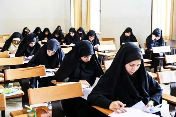 تسهیل تحصیل بانوان در فضایی معنوی تا میدان‌داری در جامعه