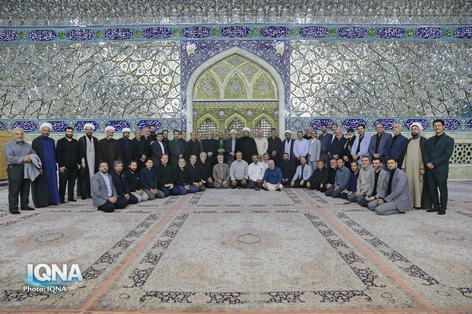 تجدید بیعت جامعه قرآنی کشور با حضرت ولیعصر(عج) در حرم بانوی کرامت + فیلم