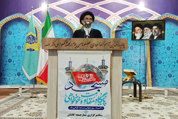 دشمن با جنگ شناختی و اقتصادی به دنبال تضعیف جمهوری اسلامی است