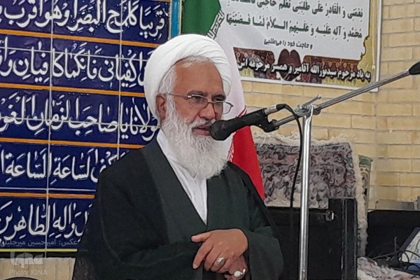تمسک به قرآن و عترت تنها راه سربلندی و حفظ عزت امت اسلامی است