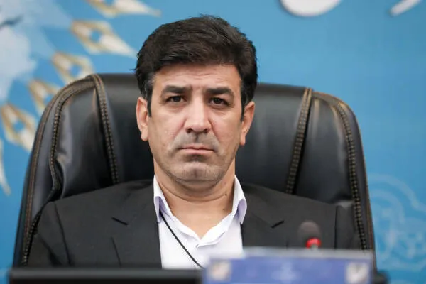 حضور مدیران در نماز جماعت، انتقال‌دهنده پیام عملی اهمیت نماز و مسئولیت‌پذیری فرهنگی است