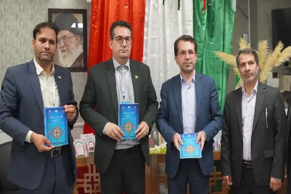 اهدای ۱۰۰۰ بسته لوازم التحریر به دانش آموزان نیازمند