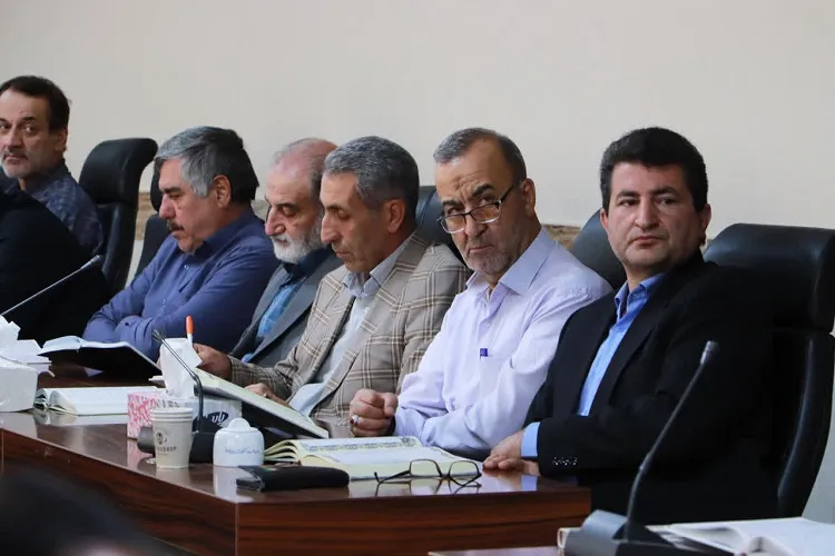 جلسه تفسیر قرآن ویژه مدیران اجرایی آذربایجان‌شرقی برگزار شد