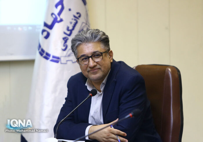 قرآن در دنیای مجازی؛ از فرصت‌های دیده‌نشده تا حمایت از «انسان‌رسانه‌ها»