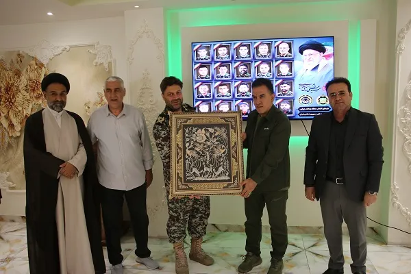 وحدت مردم و نیروهای مسلح معادلات دشمنان را برهم زد