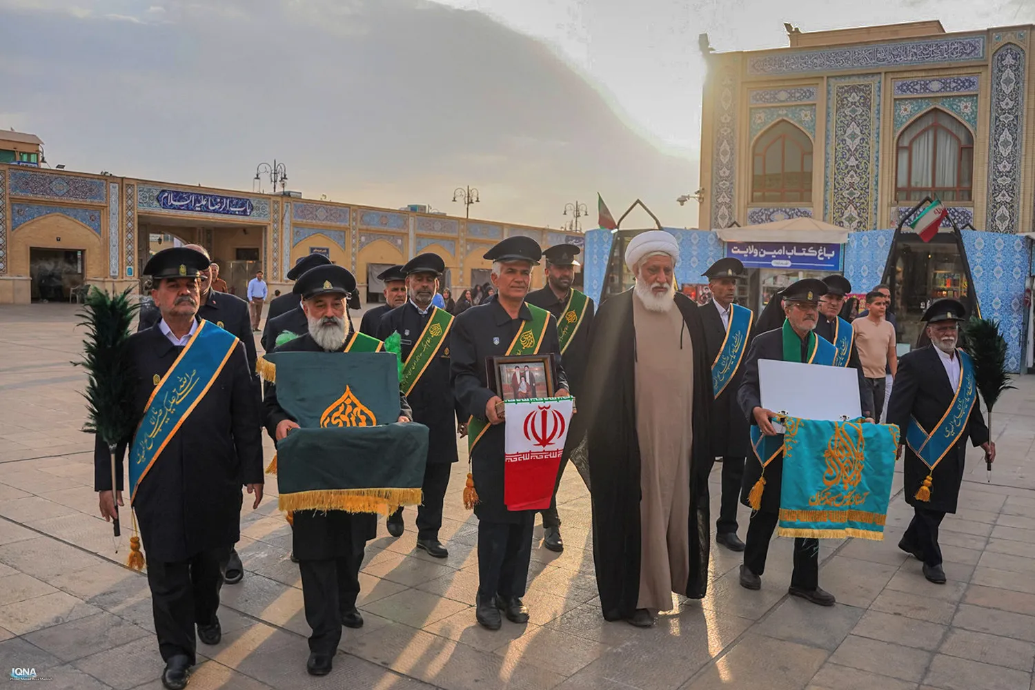 آیین«میثاق امت با امام» در حرم شاهچراغ(ع)