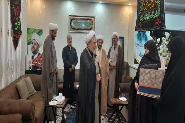 خانواده شهید «حجت‌الاسلام هادی استاد» تجلیل شد