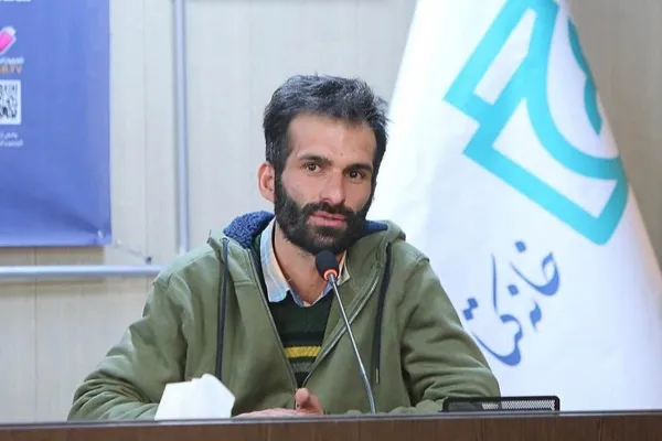 شعر آیینی باید مرز میان سواد آکادمیک و فهم عمومی را حفظ کند