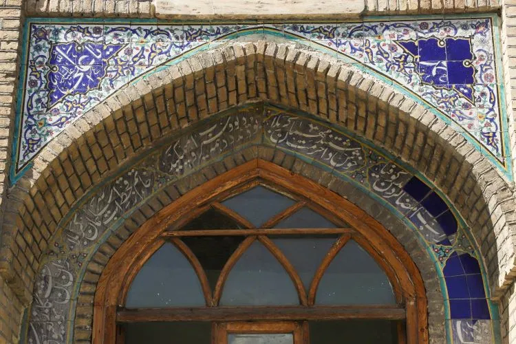 مساجد؛ شناسنامه محلات و پناهی برای زائران و مجاوران